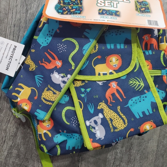 Jungle Backpack - Picture 5 of 9